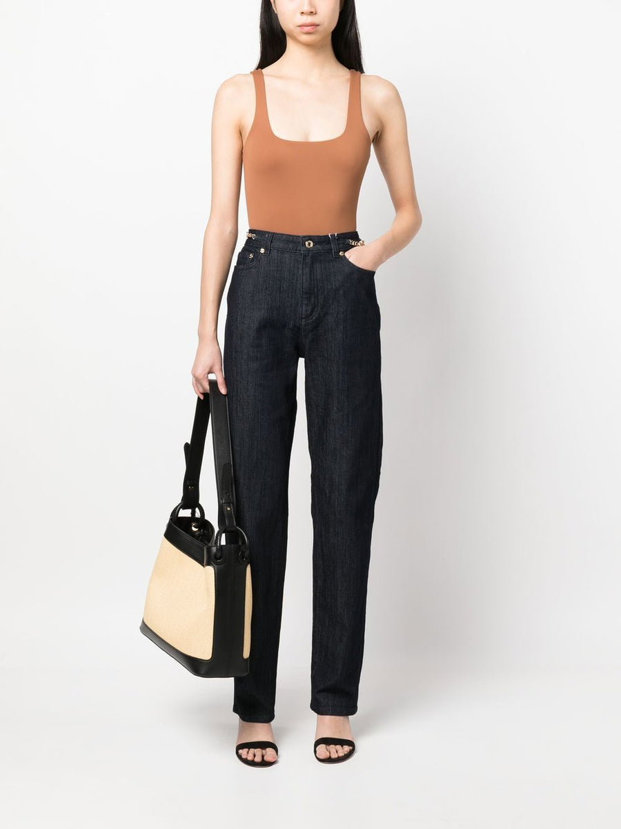 MMK Cropped Denim Jeans With Chain Link Detailing For Women Modern Everyday Comfort And Style