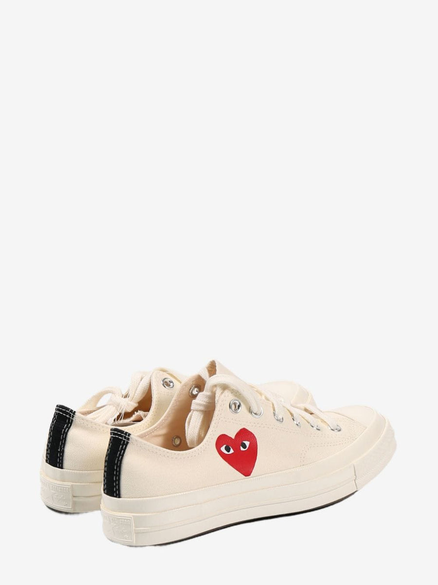 CDG Play Converse Chuck 70 OG Trainers Beige Canvas With Heart Motif Iconic For Everyday Streetwear Fans