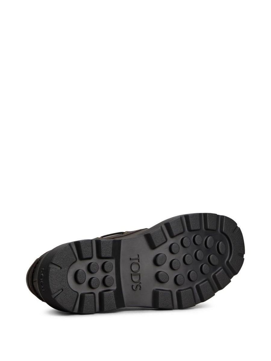Tod's Leather Boat Shoes for Men Front Button Secure Fit