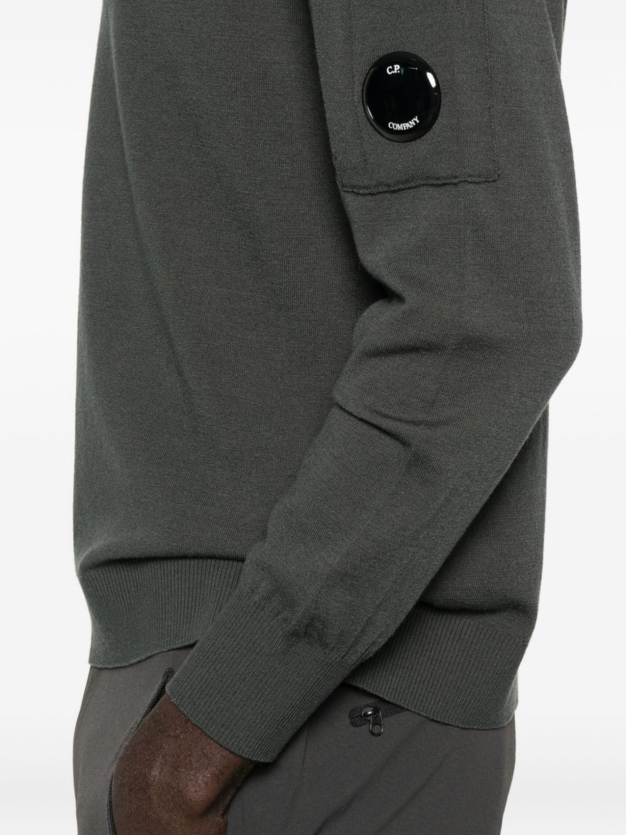 C.P. Company Logo Wool Crewneck Sweater for Men with Timeless Warmth and Signature Streetwear