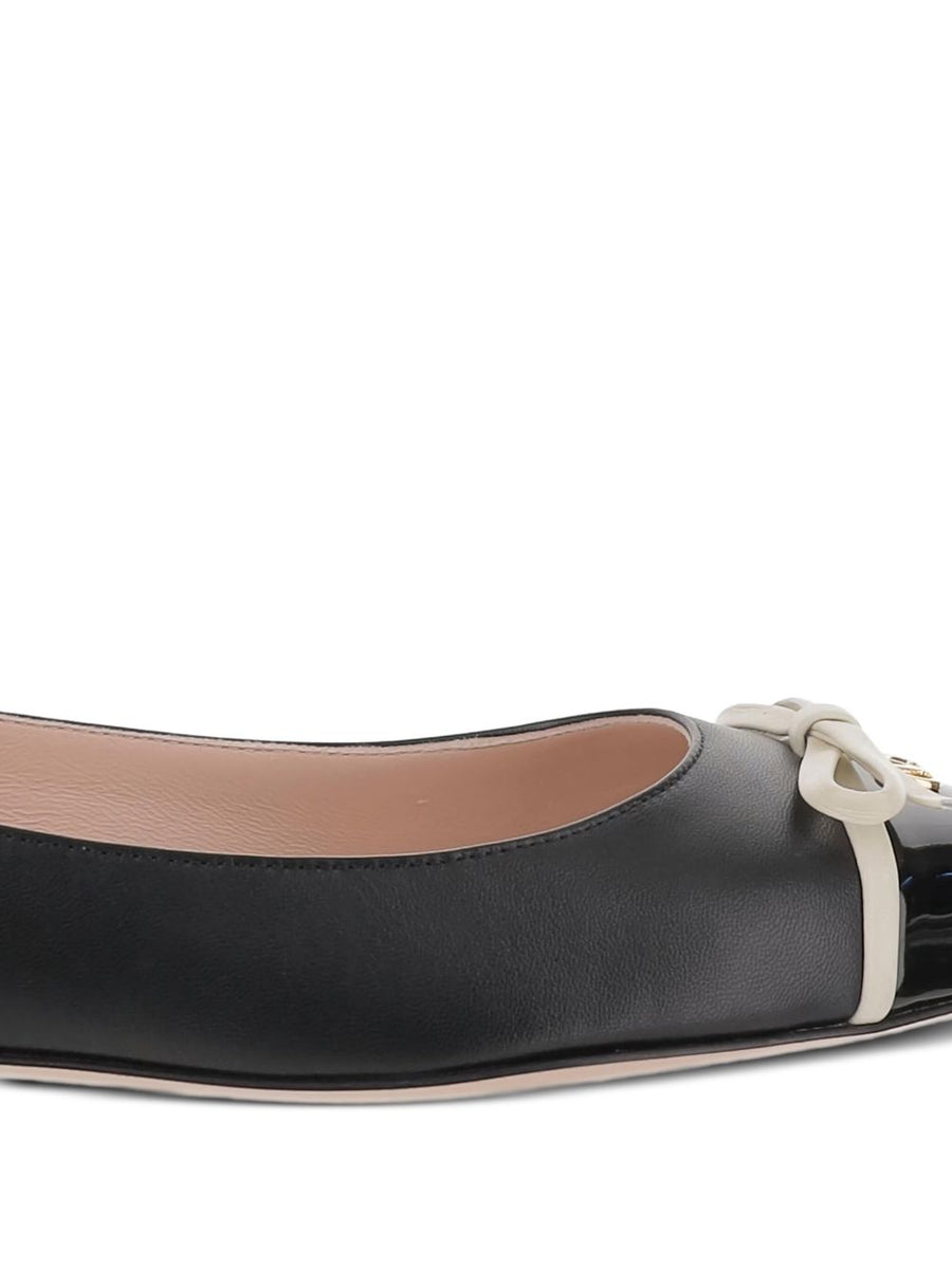 Valentino Garavani Bepointy Pointed Toe Flats Black Calf Leather VLogo Signature For Women All Season