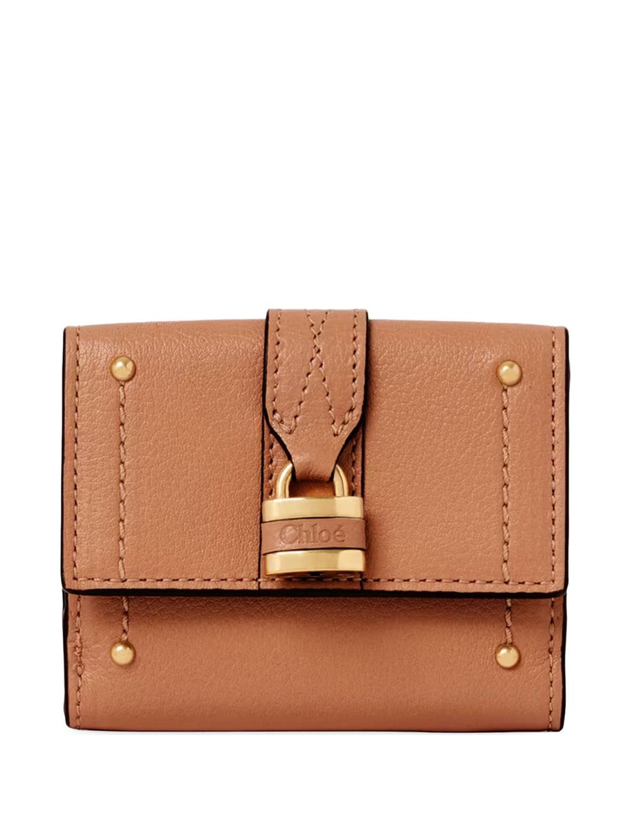 Chloé Paddington Leather Wallet For Women Brown Grained Leather Gold Hardware Compact Luxury