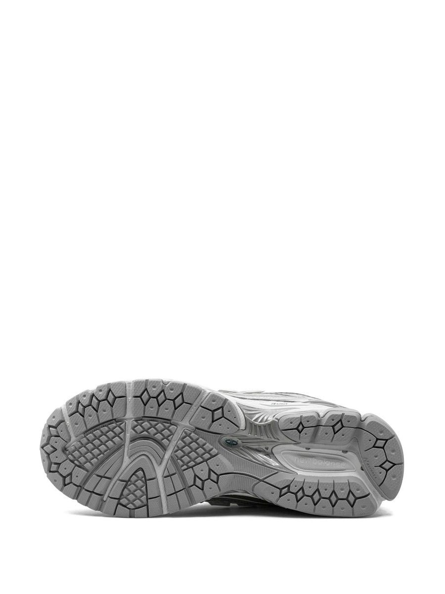 New Balance 1906R Sneakers For Men With All Day Comfort Premium Panelled Design Silver Accents
