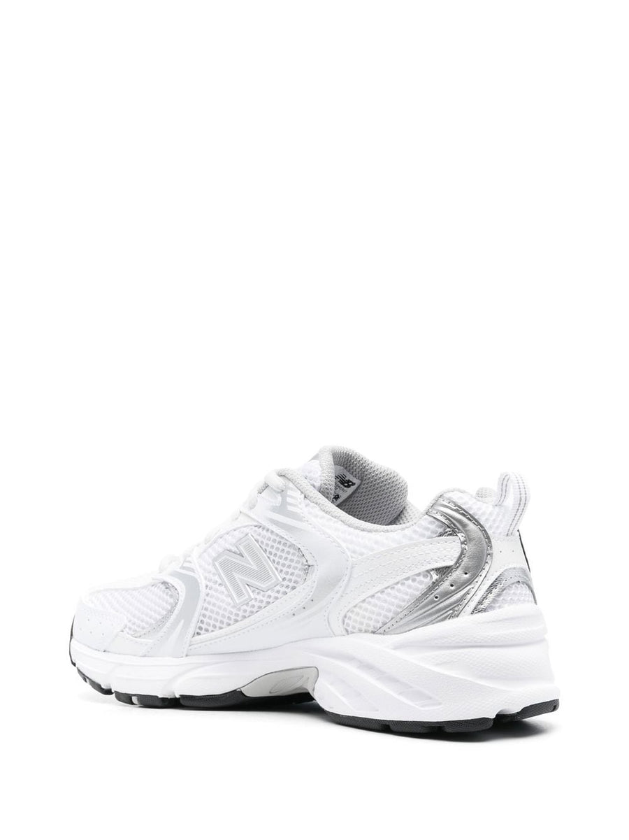 New Balance 530 Sneakers Unisex Comfort All Day With Silver Paneling Men Sizing For Everyday Wear