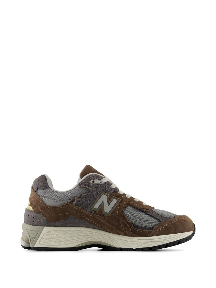 New Balance M2002D Shoes for Men Premium Calf Suede Upper Breathable Mesh Everyday Sneaker