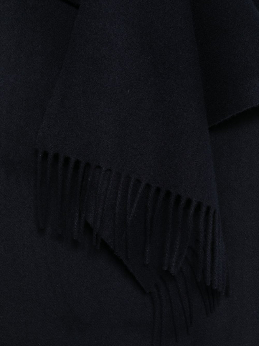 Closed Scarfs INK
