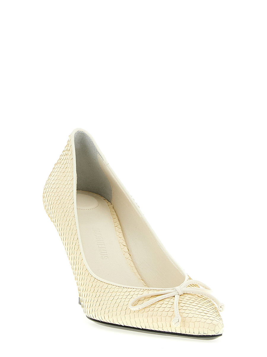 Jacquemus Les Escarpins Tourni Beige Calfskin Leather Pumps With Front Bow